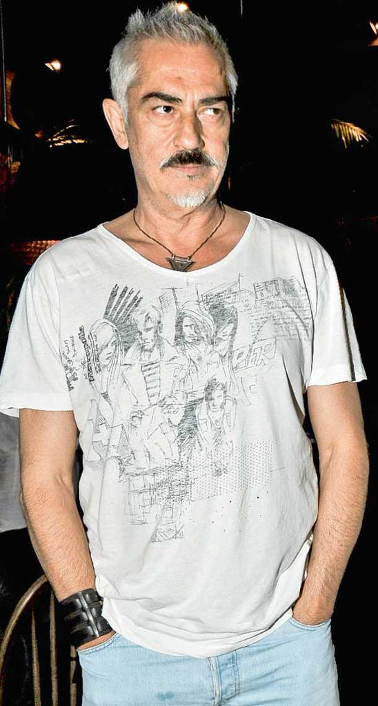 Yeni modellerini parti ile tanıttı