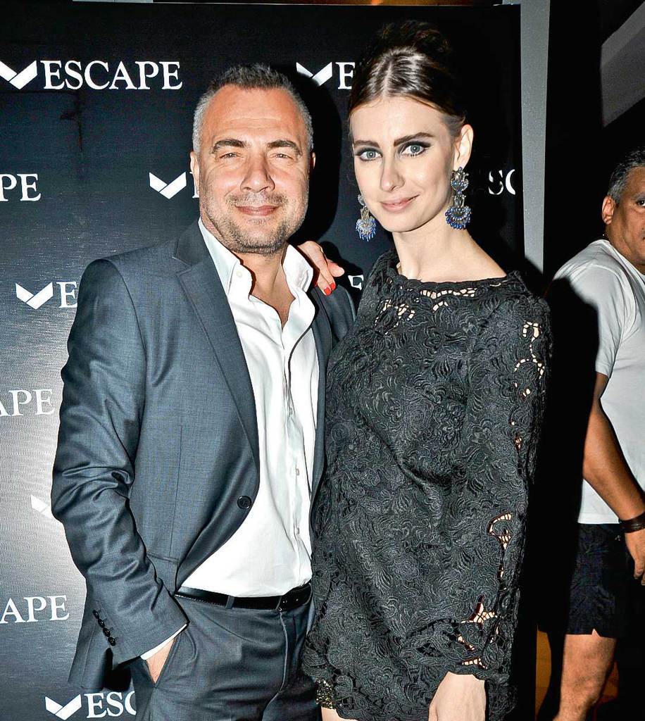 Yeni modellerini parti ile tanıttı