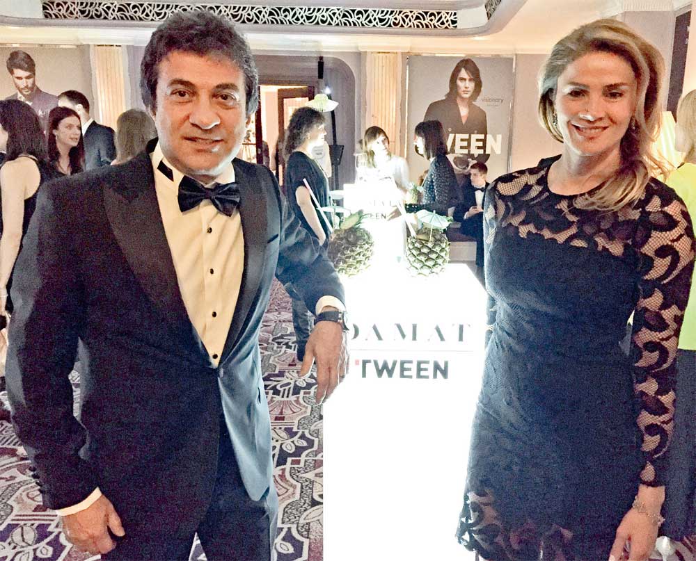 Londra'daki ödül törenine damga vurdu