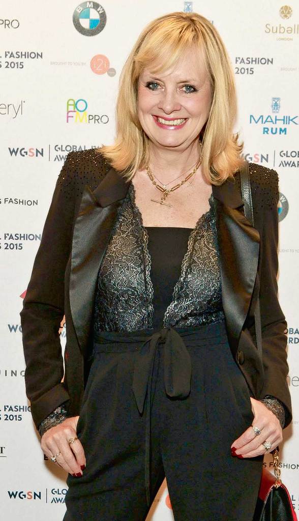 Londra'daki ödül törenine damga vurdu