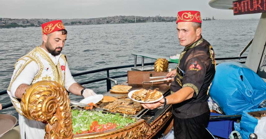 Boğaz turu yaptılar