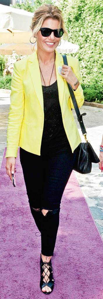 Genç kızlar için alışveriş yaptılar