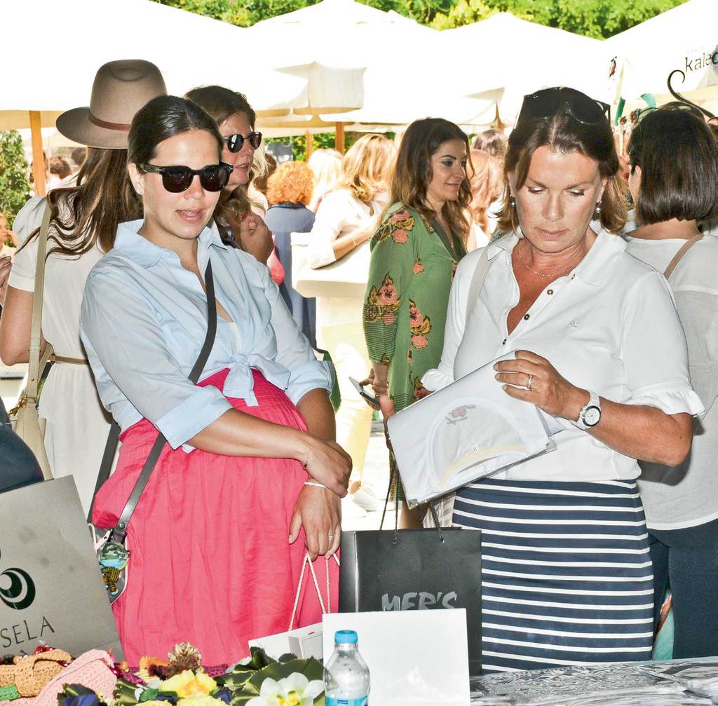 Genç kızlar için alışveriş yaptılar