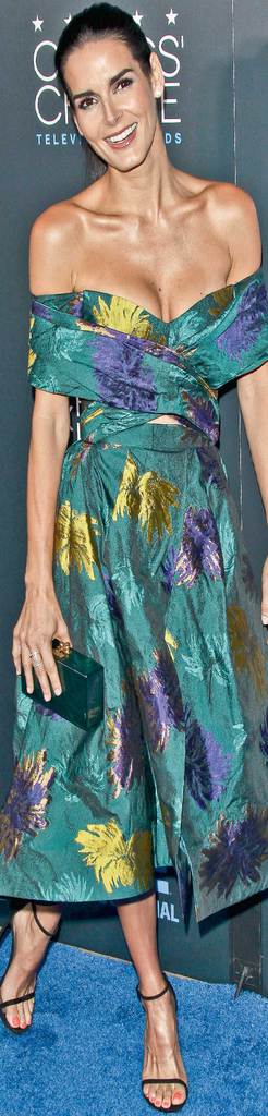 Eleştirmenler şaşırttı