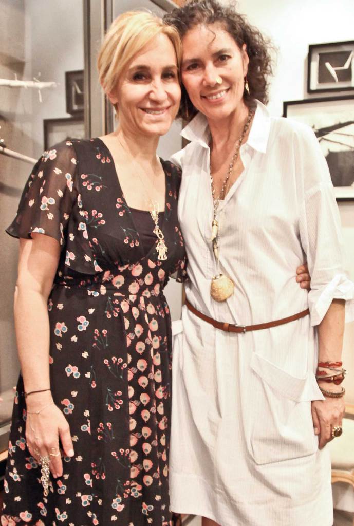 Erol'dan heykel gibi mercan takılar