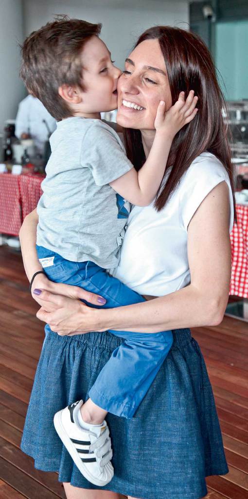 Boğaz manzarasında brunch keyfi yaptılar