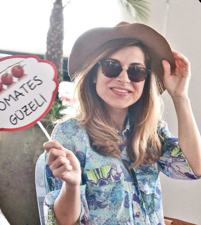 Boğaz manzarasında brunch keyfi yaptılar