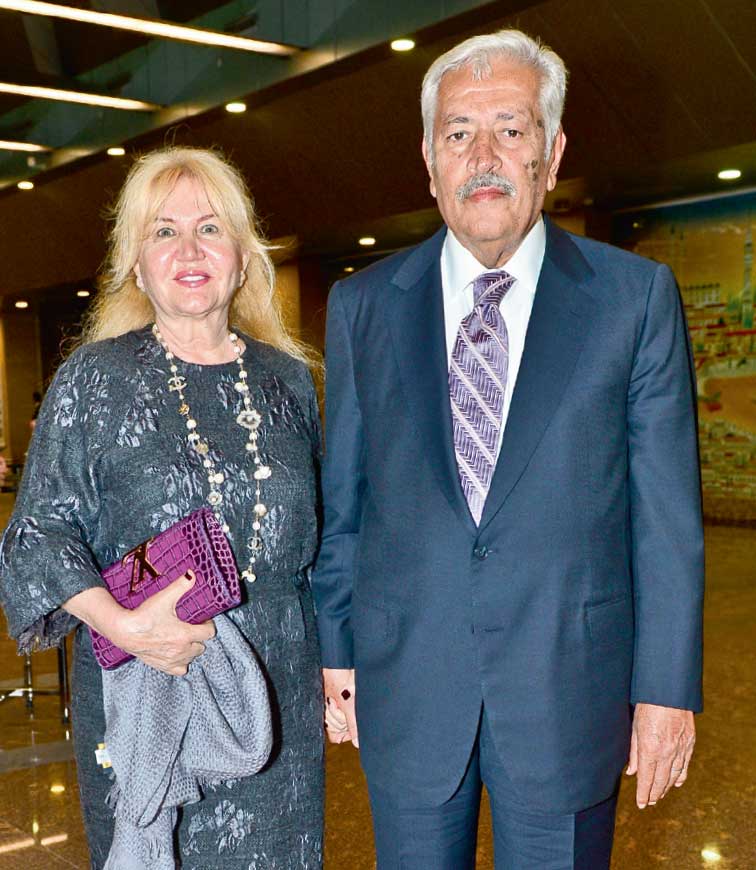 400 öğrenci ile sahneye çıktı