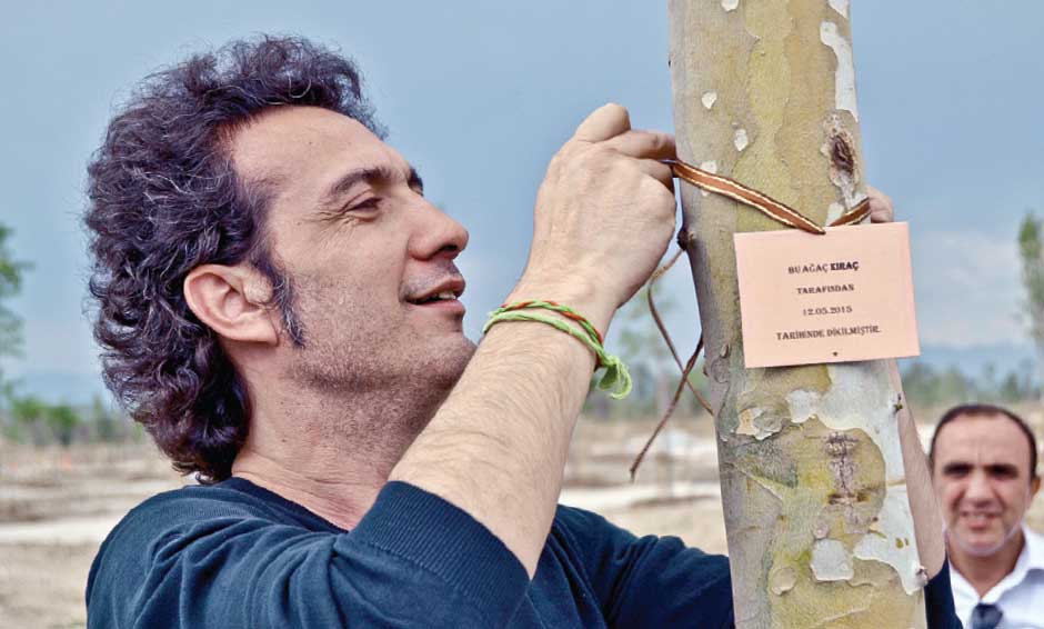 Ünlü isimler ağaç dikti