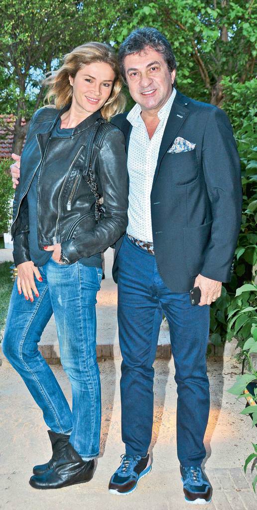 Meyve suyu partisinde eğlendiler