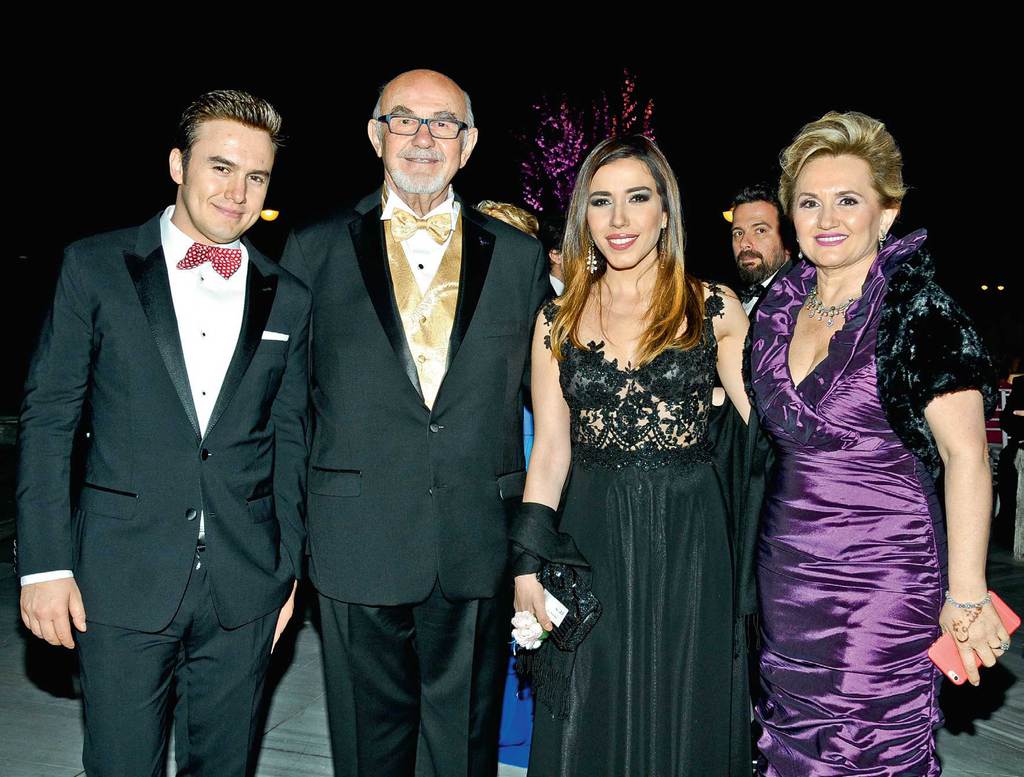 Büyük aşka romantik düğün