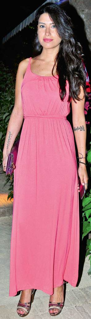 Meyve suyu partisinde eğlendiler