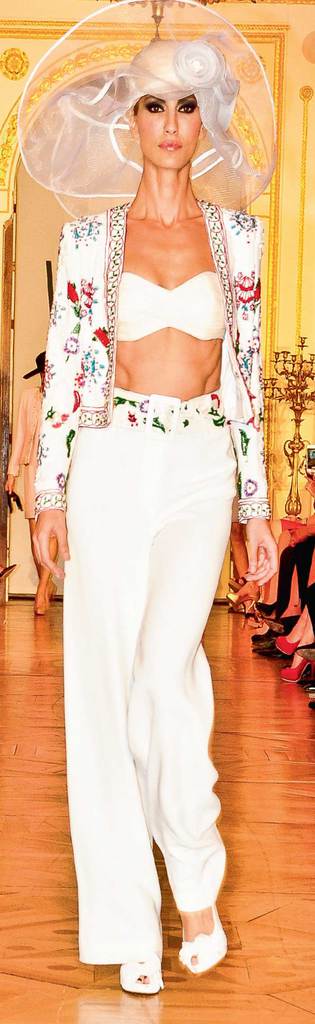 Kanserle Savaş Vakfı yararına defile