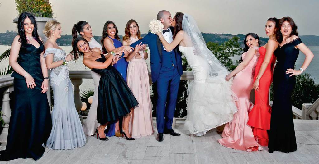 Görkemli bir düğünle evlendiler