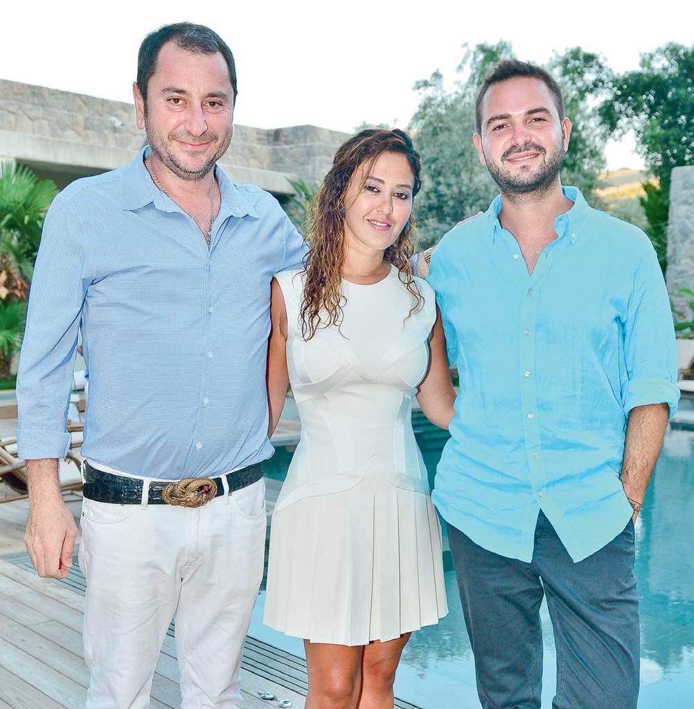 Evliliklerinin 35.yılını kutladılar