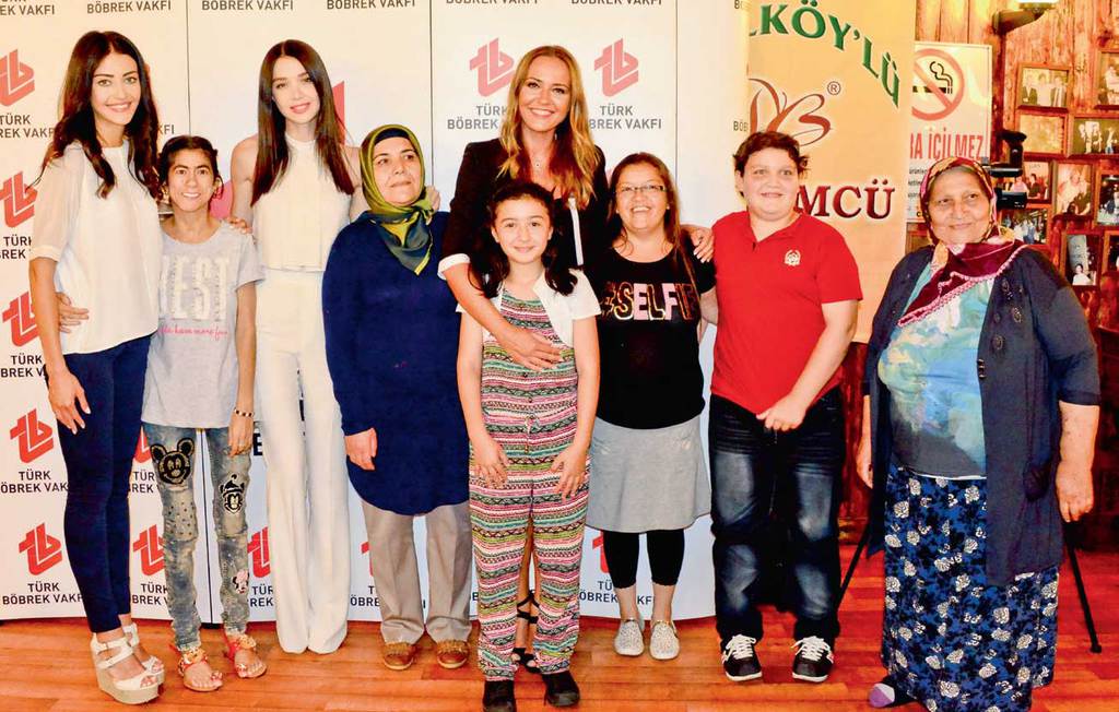 Geleneksel iftar yemeğini düzenledi