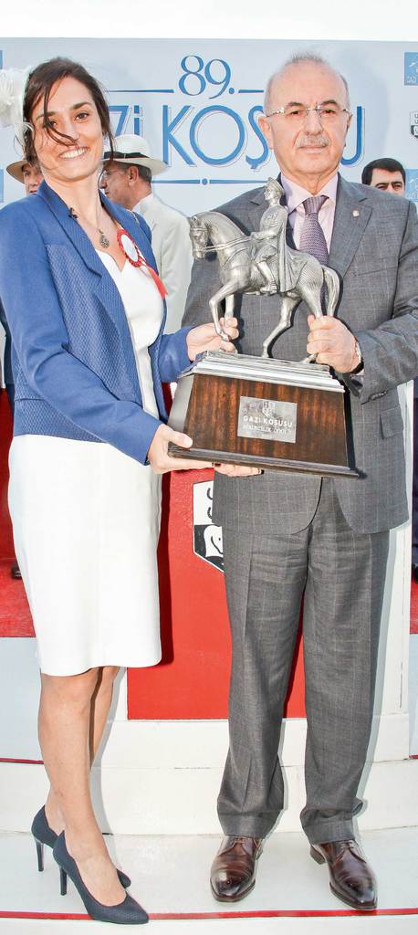 Gazi Koşusu'nu 'Renk' kazandı