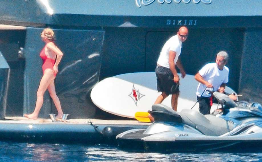 Bodrum Beach'leri renklendi