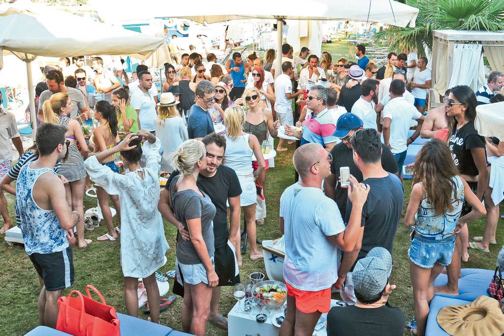 X Beach'in partisine büyük ilgi