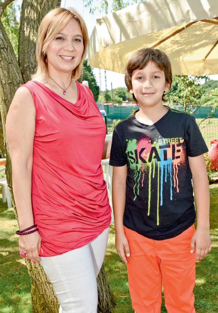 Köpek kulübüne renkli açılış