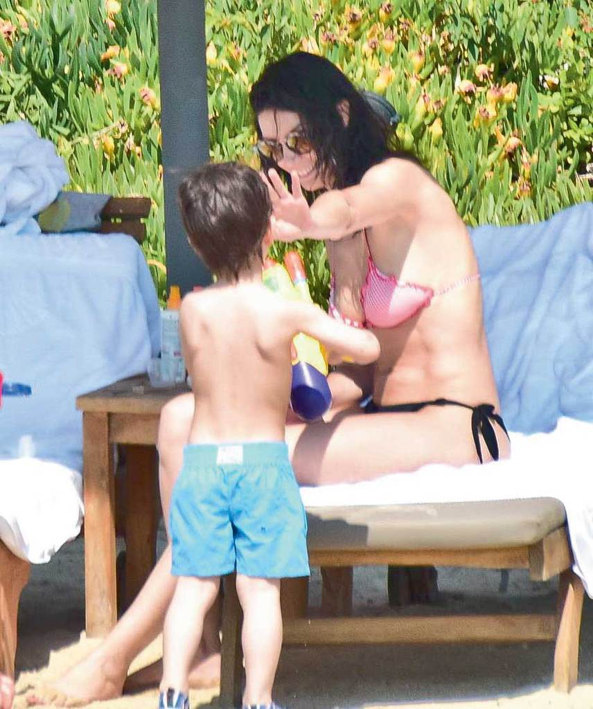 Ünlülerin tatilinden renkli kareler