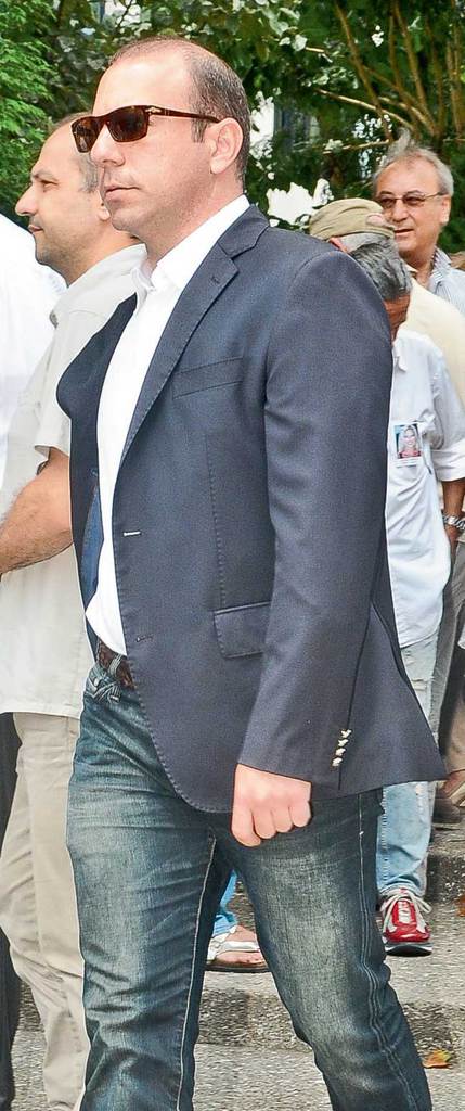 Sevenleri gözyaşlarıyla uğurladı