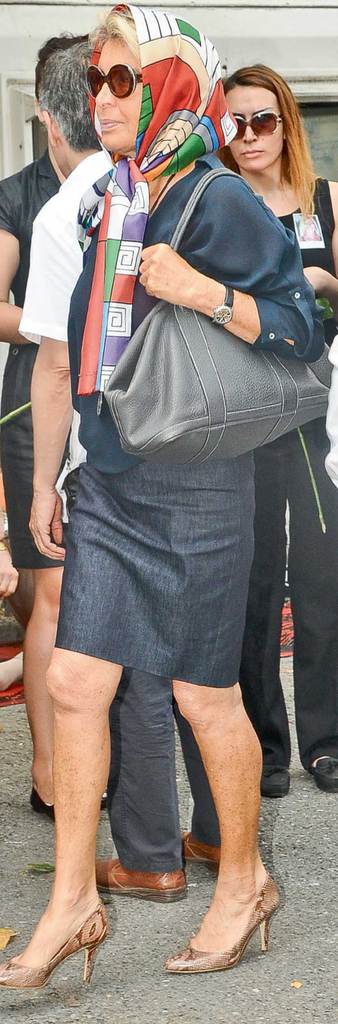 Sevenleri gözyaşlarıyla uğurladı