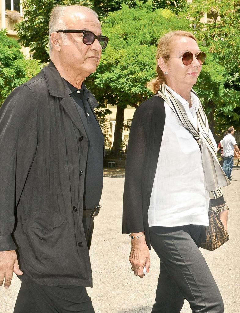 Sevenleri gözyaşlarıyla uğurladı