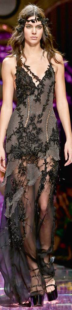 En gözde tasarımcılar Paris'te 