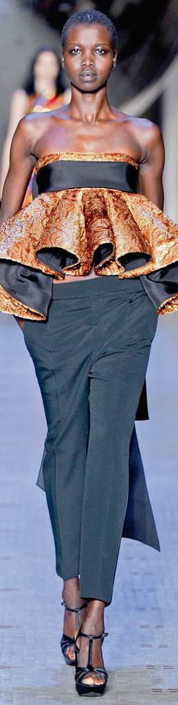 En gözde tasarımcılar Paris'te 