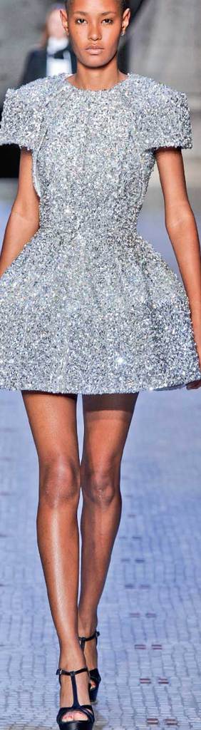 En gözde tasarımcılar Paris'te 