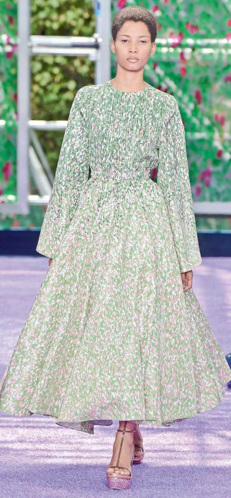 En gözde tasarımcılar Paris'te 