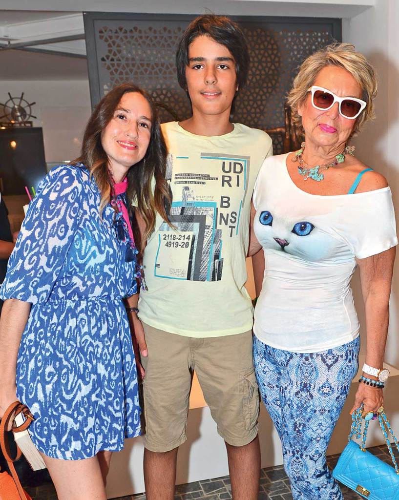 Karma sergide bir araya geldiler