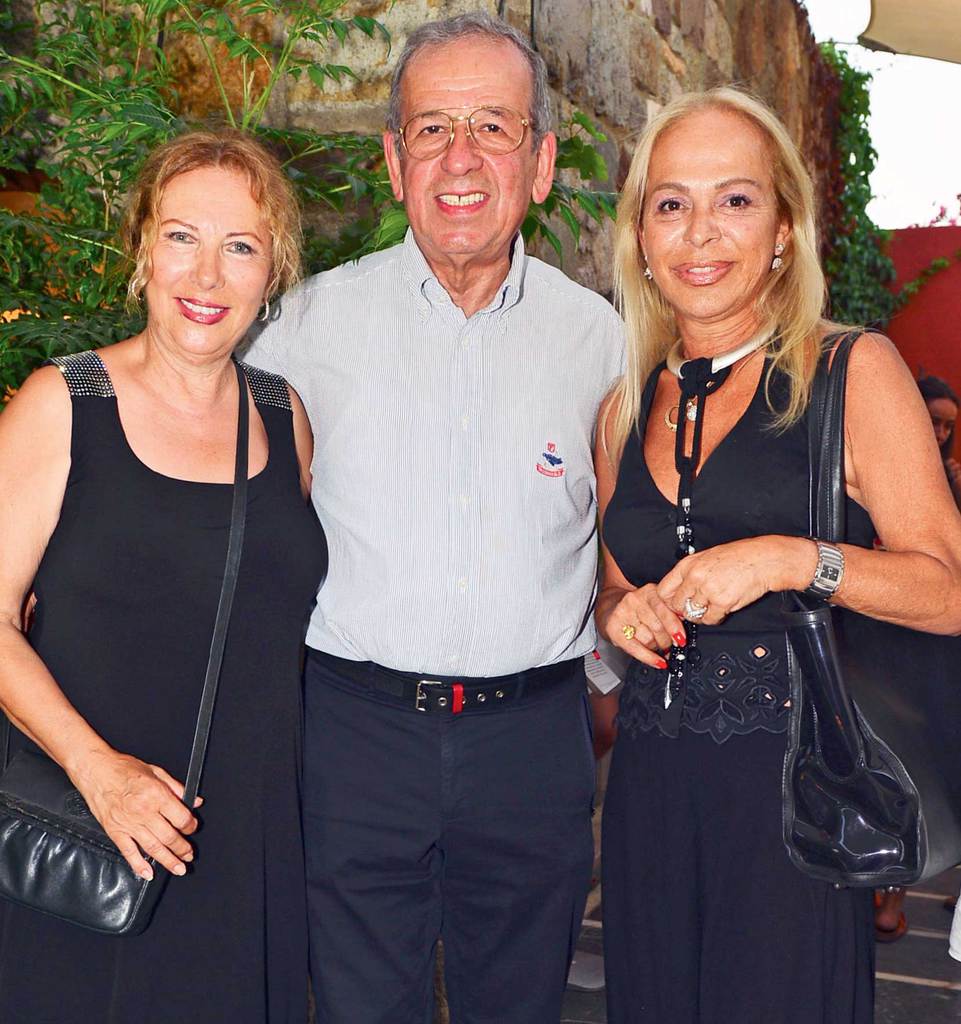 Karma sergide bir araya geldiler