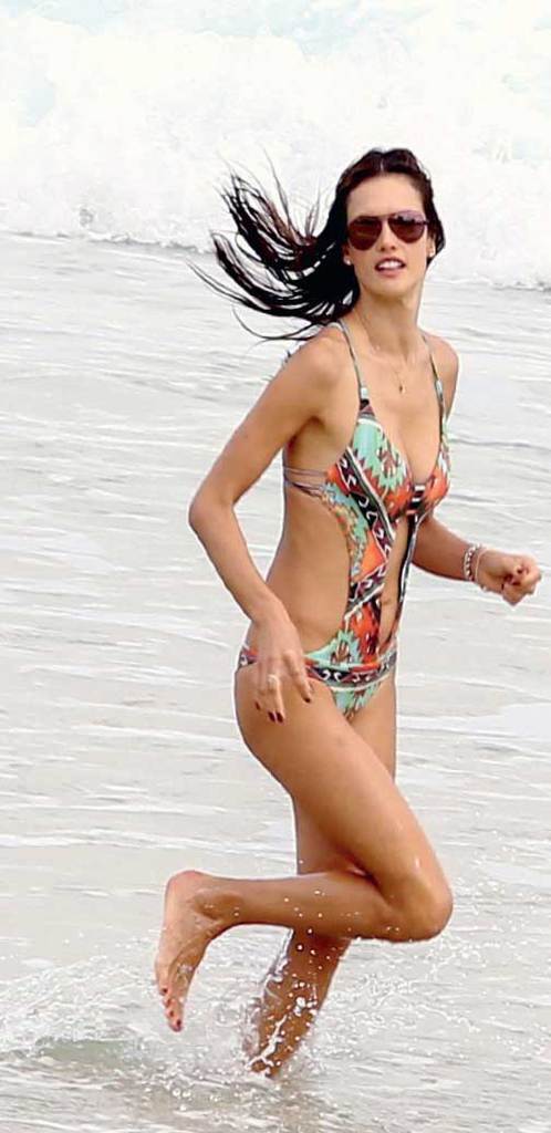 Yıldızlar tatilin keyfini çıkarıyor