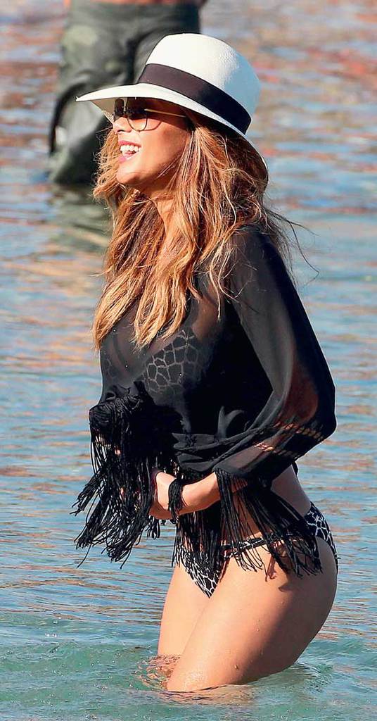 Yıldızlar tatilin keyfini çıkarıyor