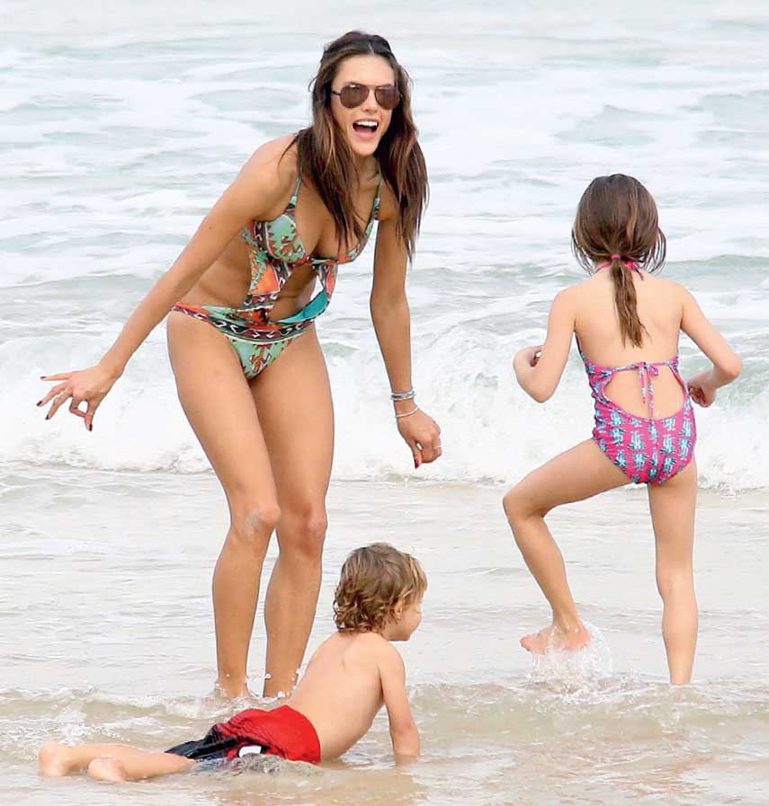 Yıldızlar tatilin keyfini çıkarıyor