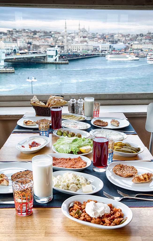 "Babamızın kafasından geçenleri hayata geçirdik"