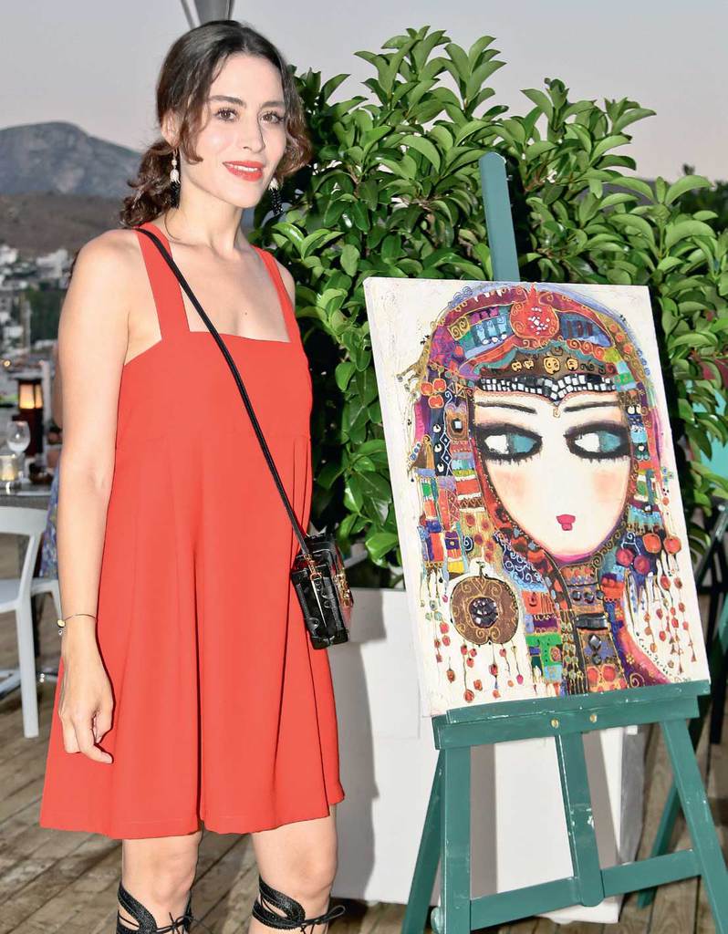 Bodrum'da resim sergisi açtılar