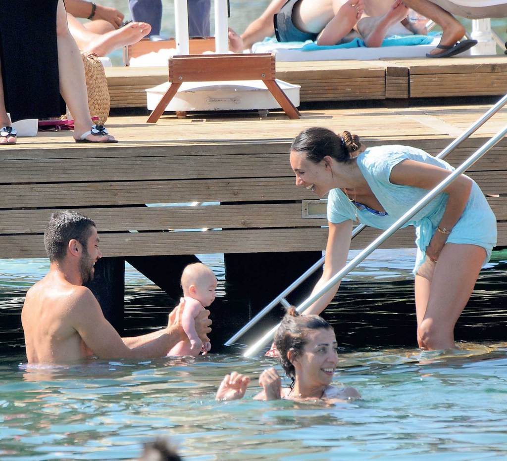 Ünlüler Bodrum'a demir attı