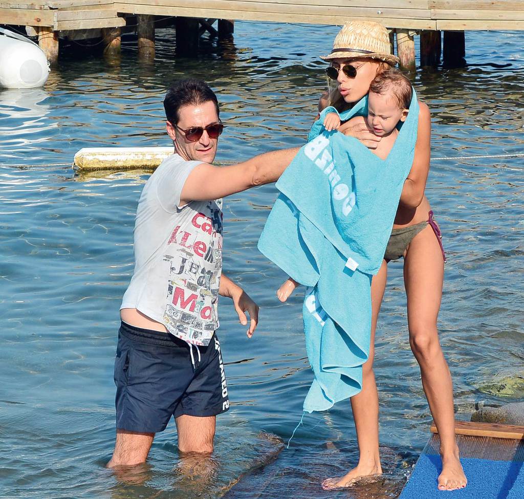 Ünlüler Bodrum'a demir attı