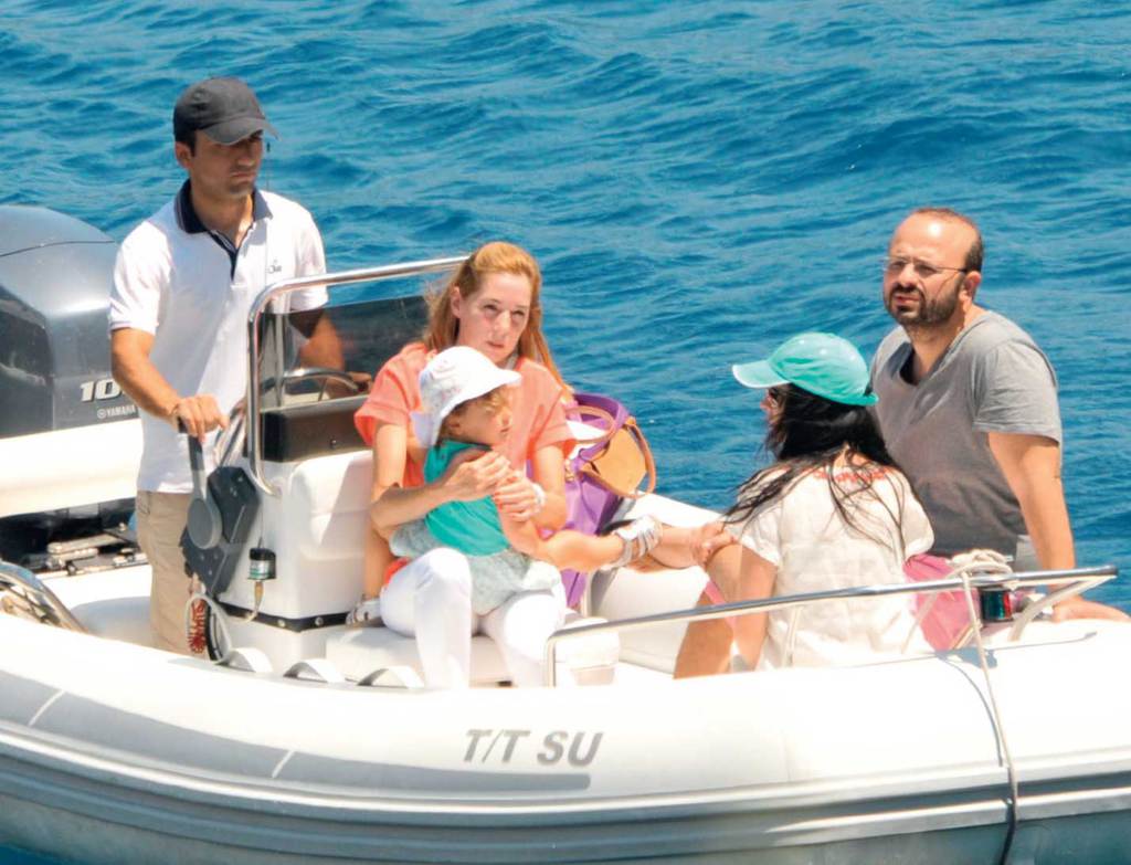 Ünlüler Bodrum'a demir attı