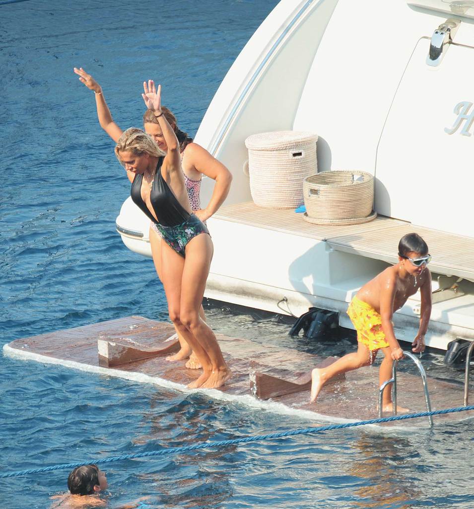 Ünlüler Bodrum'a demir attı