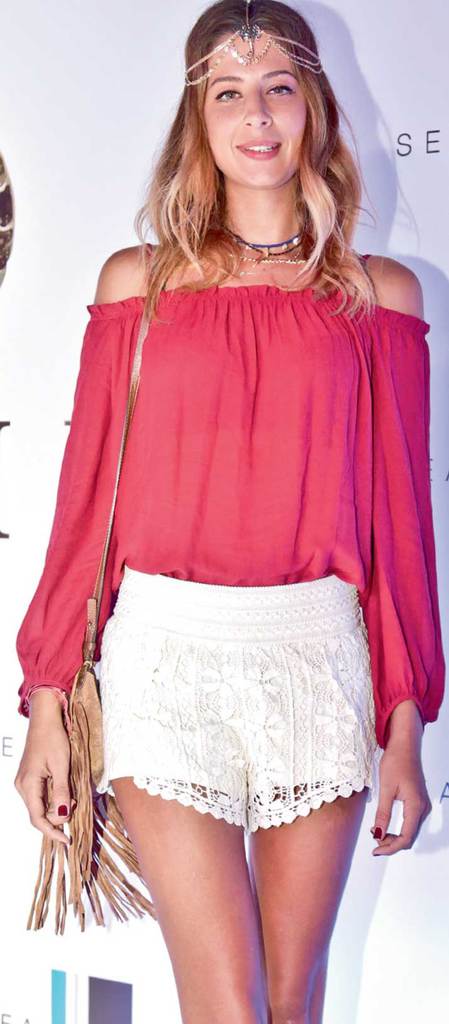 Çeşme'deki yeni projeye özel parti