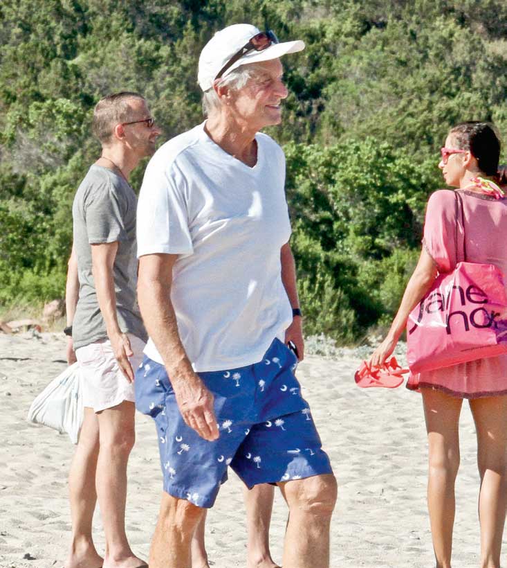 Ünlü yıldızların renkli tatilleri