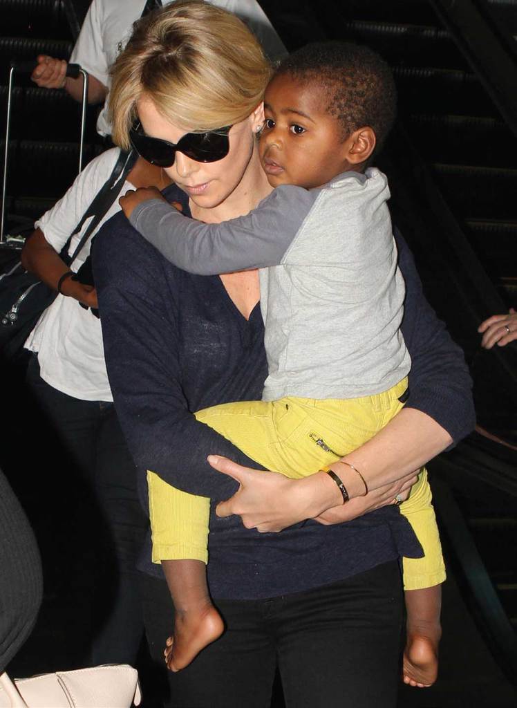 İkinci defa anne oluyor