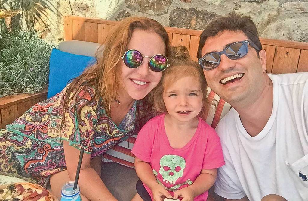 Ege'de deniz ve güneşin tadını çıkarıyorlar