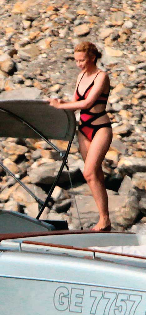 Yıldızlar tatilin keyfini çıkarıyor