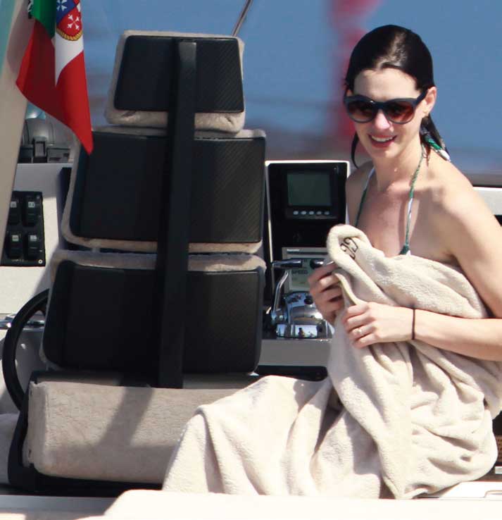 Yıldızlar tatilin keyfini çıkarıyor