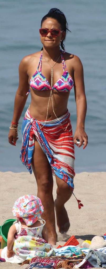 Yıldızlar tatilin keyfini çıkarıyor